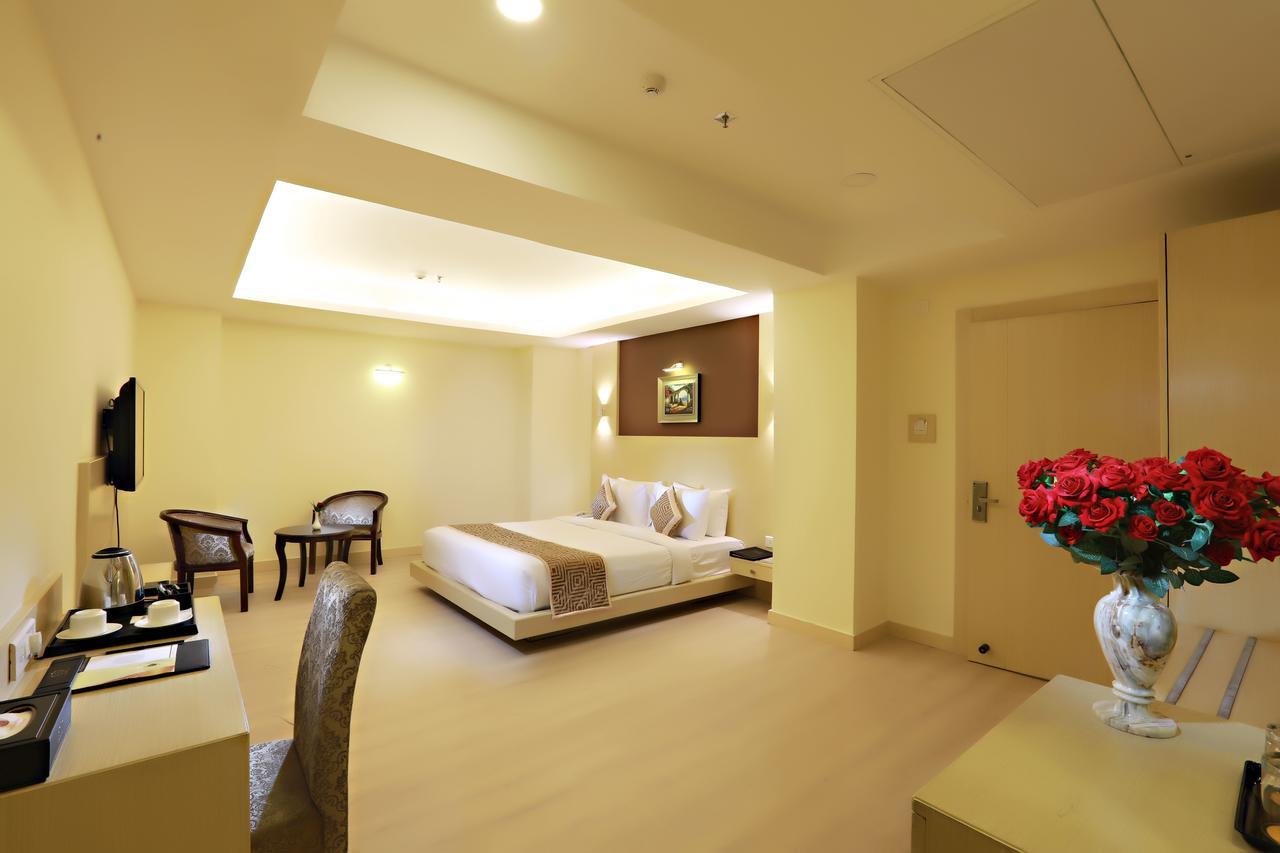 Hotel Patliputra Continental Patna  Buitenkant foto