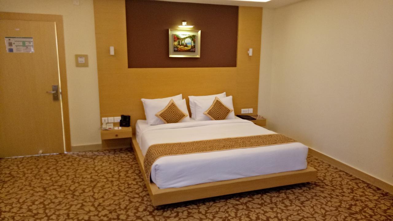 Hotel Patliputra Continental Patna  Buitenkant foto