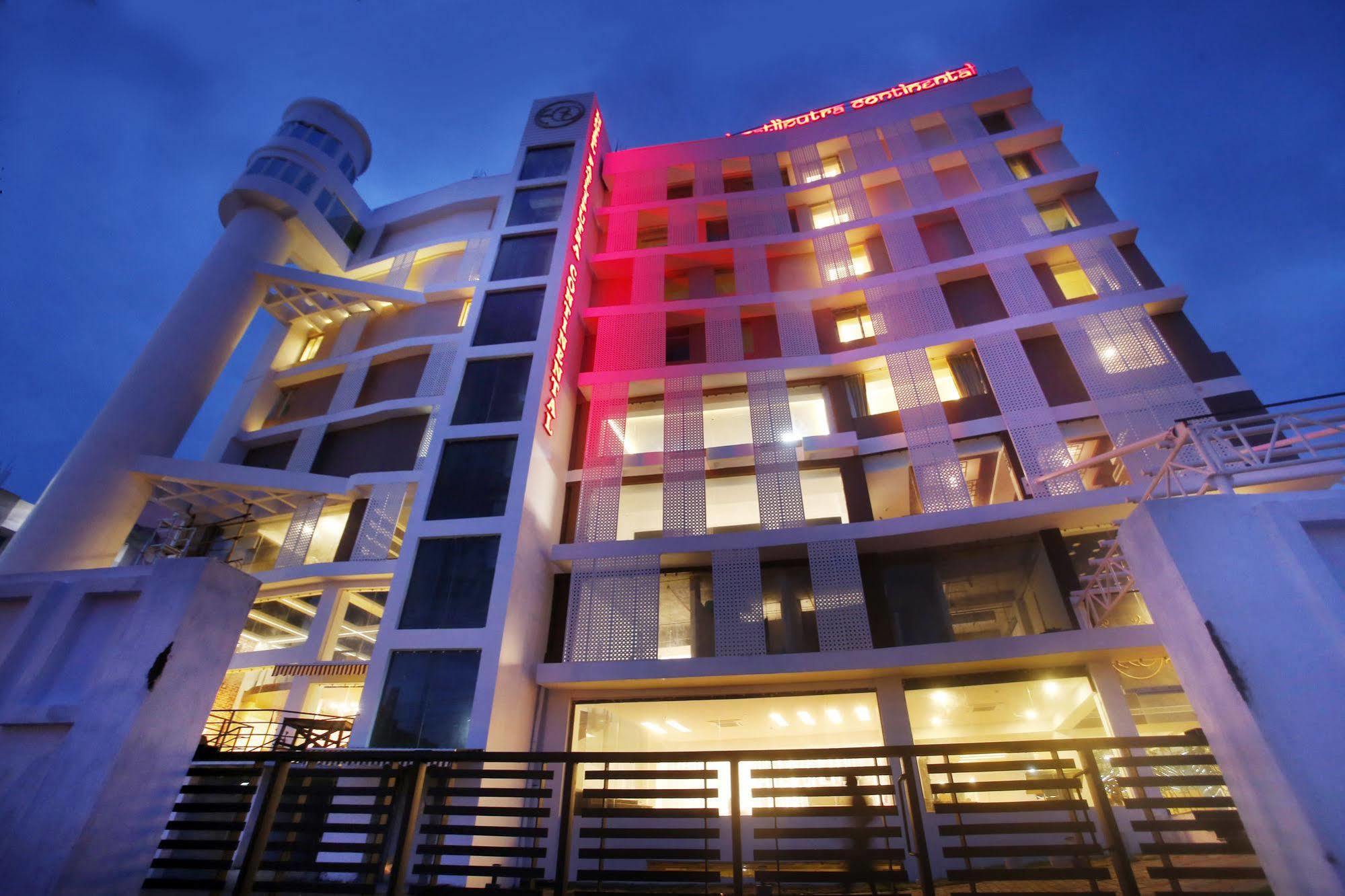 Hotel Patliputra Continental Patna  Buitenkant foto