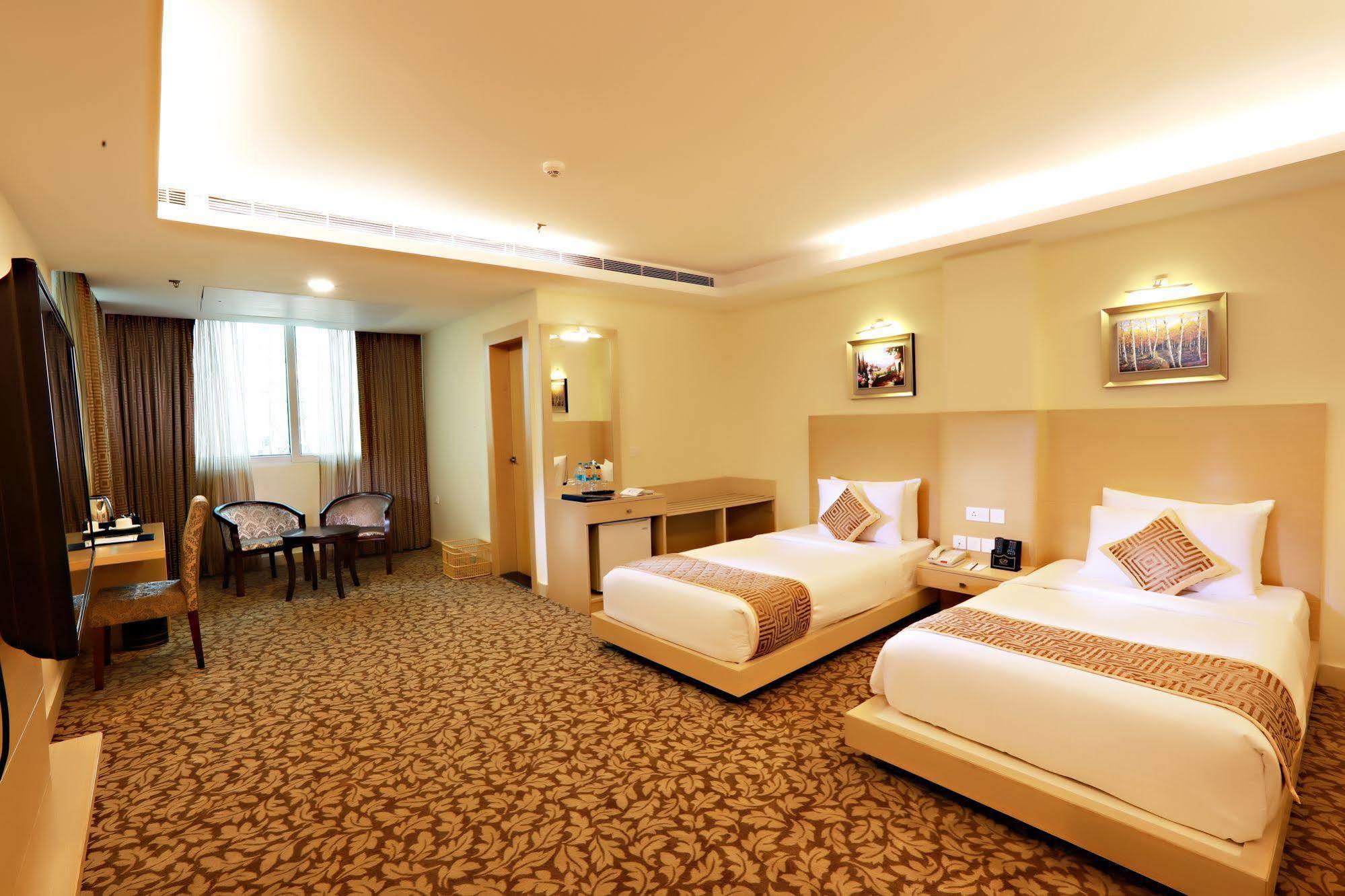 Hotel Patliputra Continental Patna  Buitenkant foto