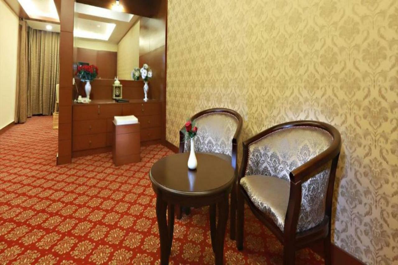 Hotel Patliputra Continental Patna  Buitenkant foto